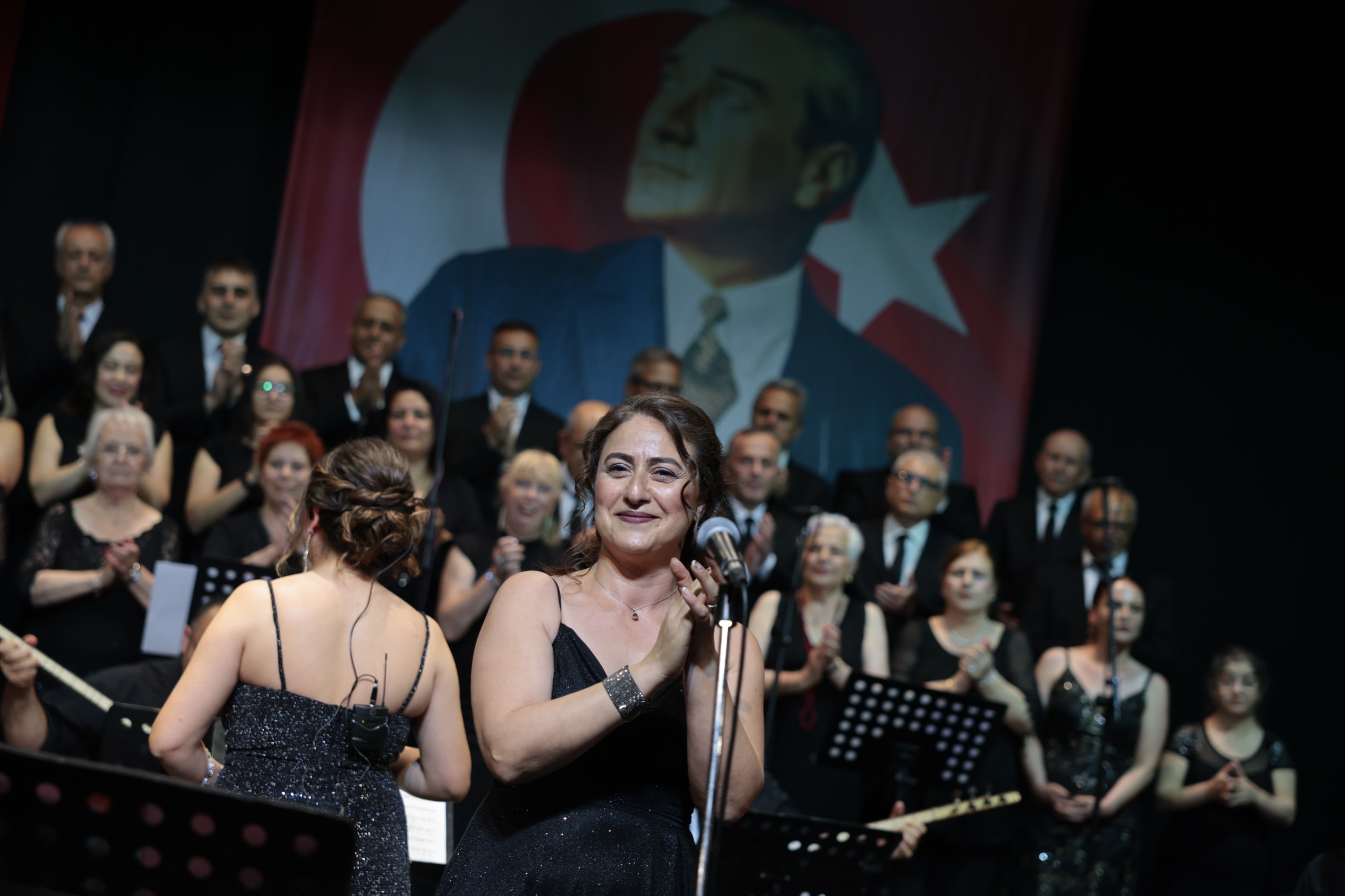 Konak’ta türkü şöleni